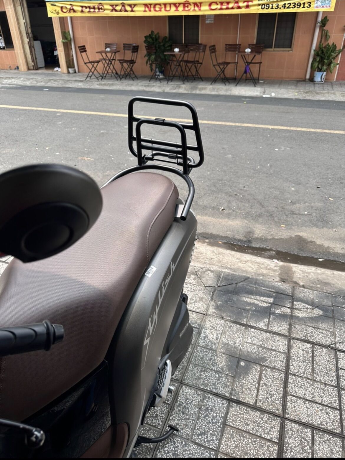 BAGA SAU TỰA LƯNG SCOOPY SƠN TĨNH ĐIỆN