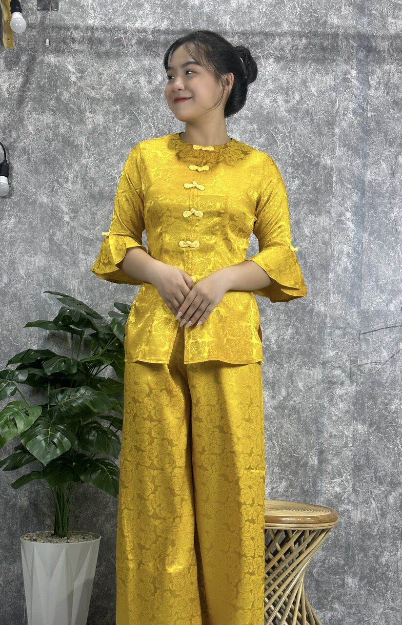 Đồ lam đi chùa - mẫu bà ba lụa gấm tay xòe