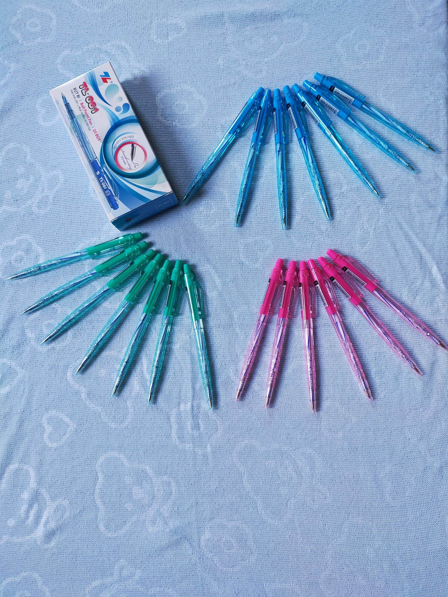 Giá Sỉ Bút Bi Xanh ( Hộp 20 cây)