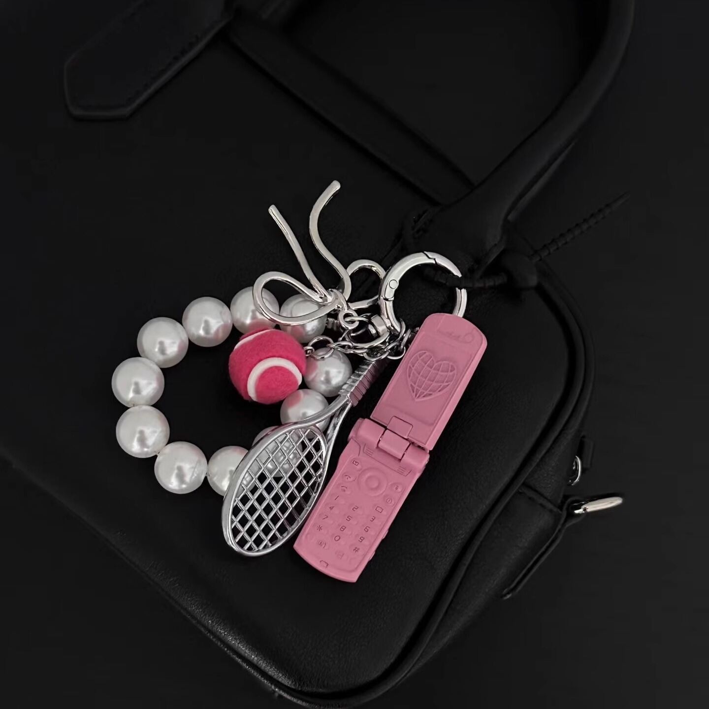 Mini Dễ Thương Túi Đựng Điện Thoại Màu Hồng Móc Khóa Ô Tô Điện Thoại Di Động Phụ Kiện Ô Tô Lái Xe Vật Phẩm Cá Nhân Độ Hấp Dẫn Mặt Dây Chuyền Thời Trang, Sành Điệu