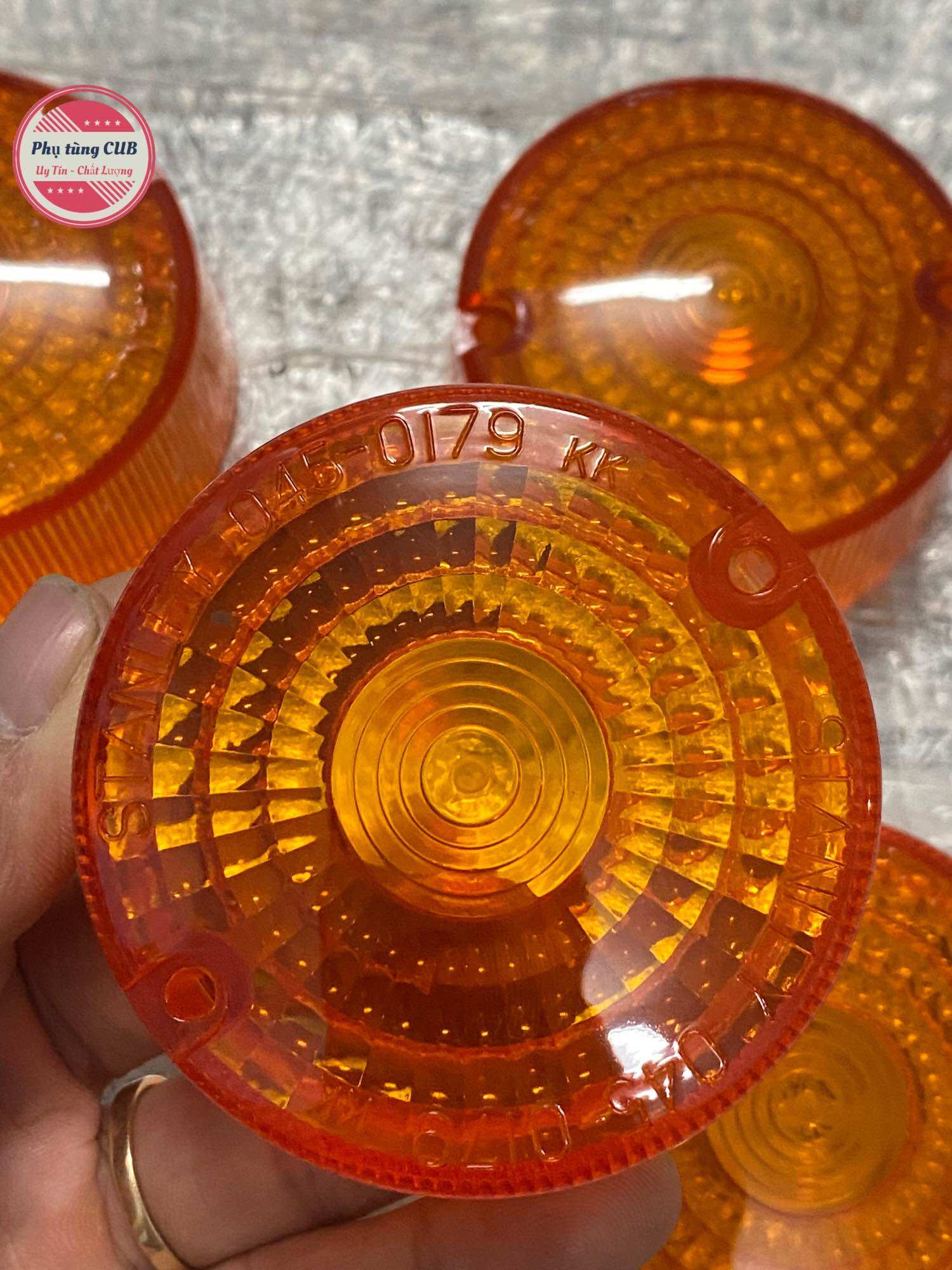 Nắp chụp xi nhan 81 hàng thái ( giá 1 chụp )