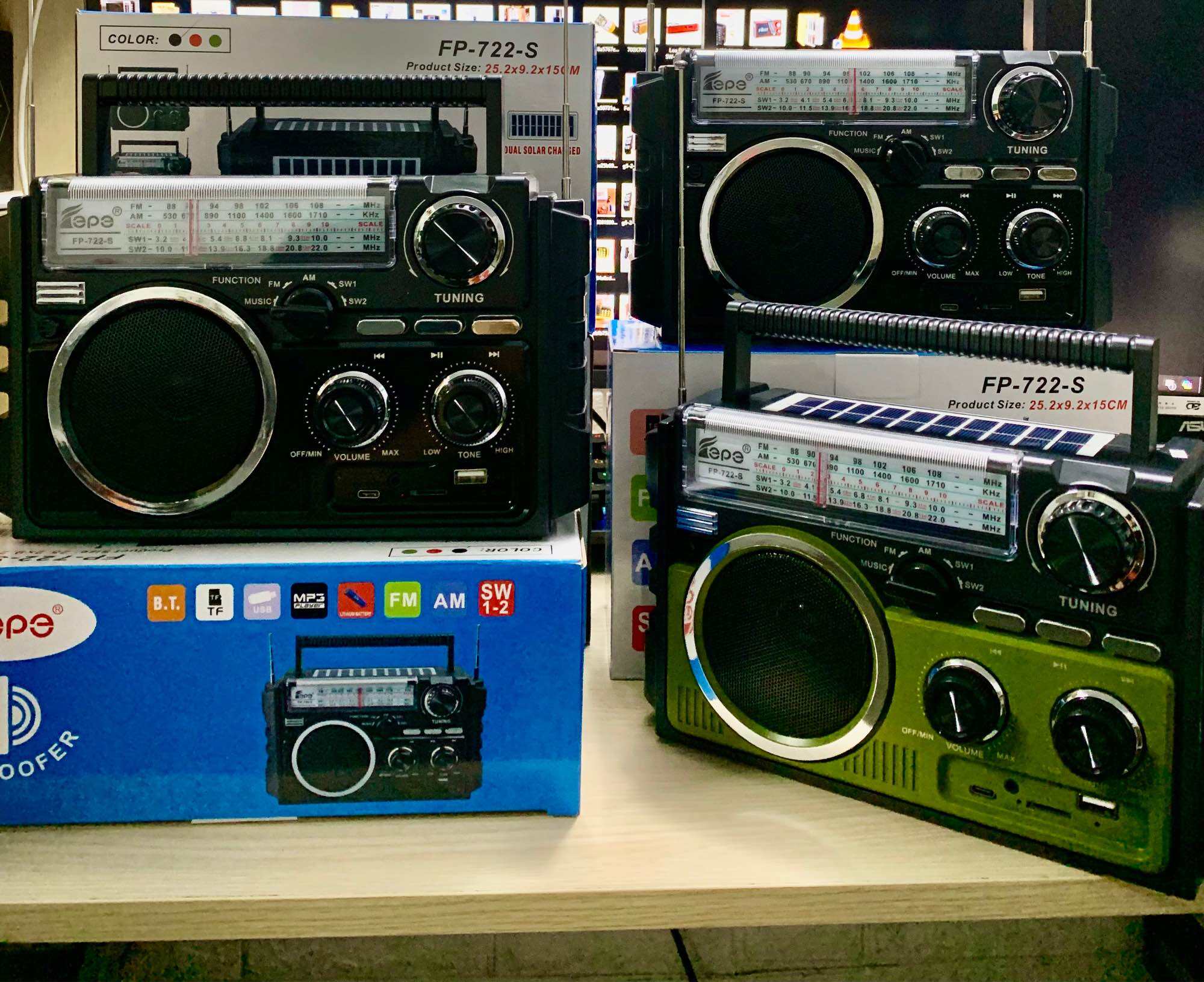 Đài FM Radio Nghe Nhạc FEPE FP-722-S Bluetooth-Sạc Năng Lượng Mặt Trời,Thiết Kế Cổ Điển Sang Trọng ,2 Ăn-Ten-Chính Hãng