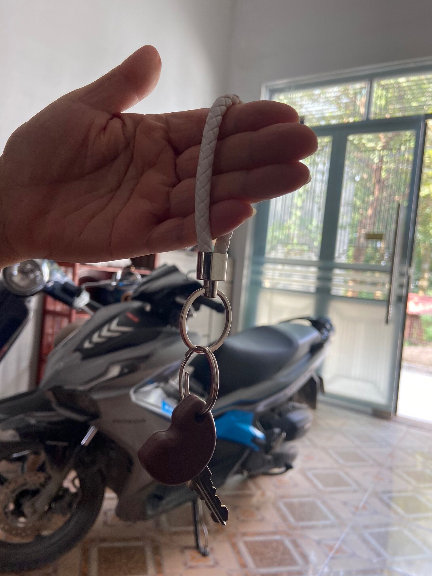 móc chìa khoá siêu bền (giao màu ngẫu nhiên)