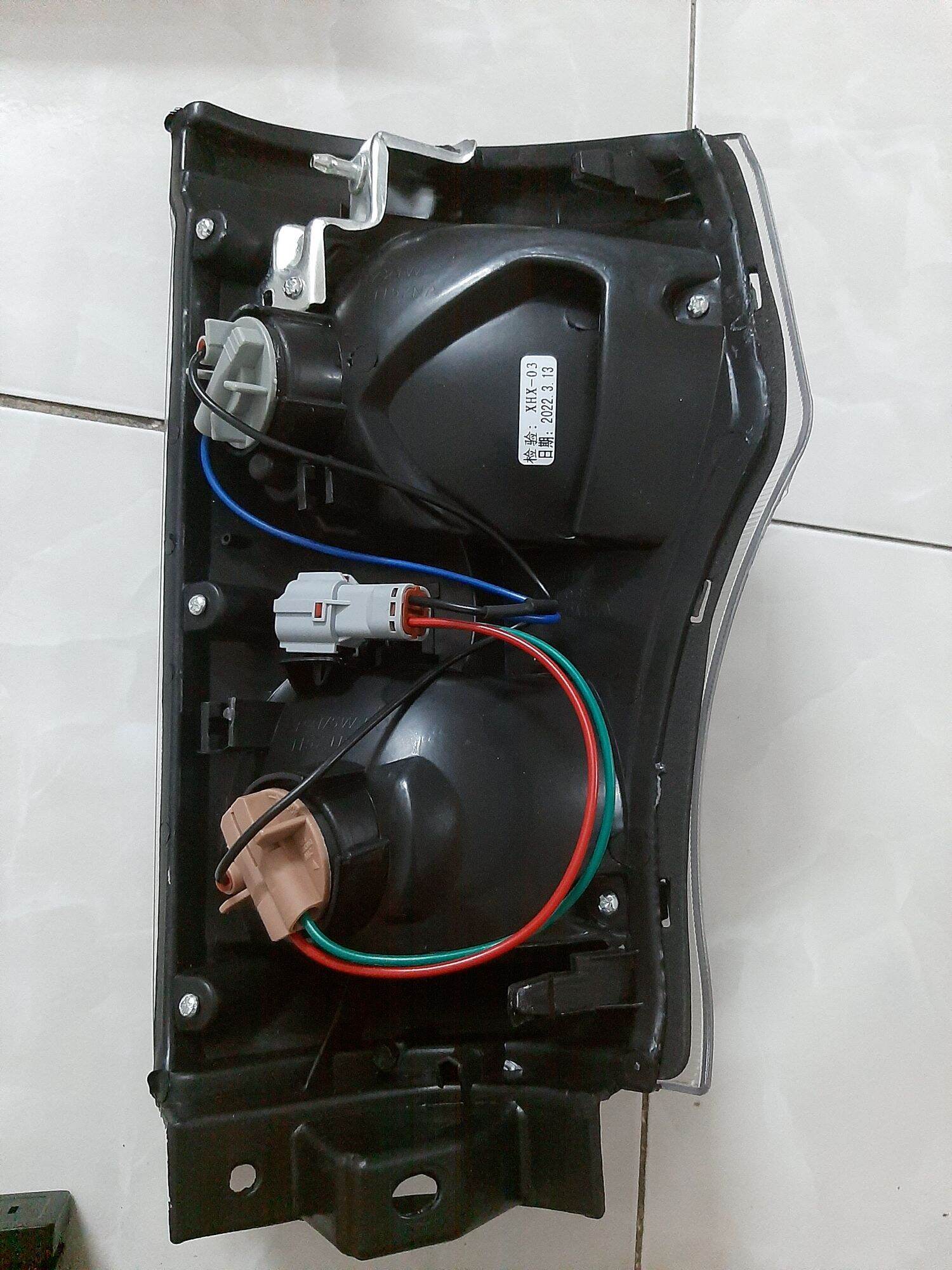 Đèn xi nhanh Isuzu QKR