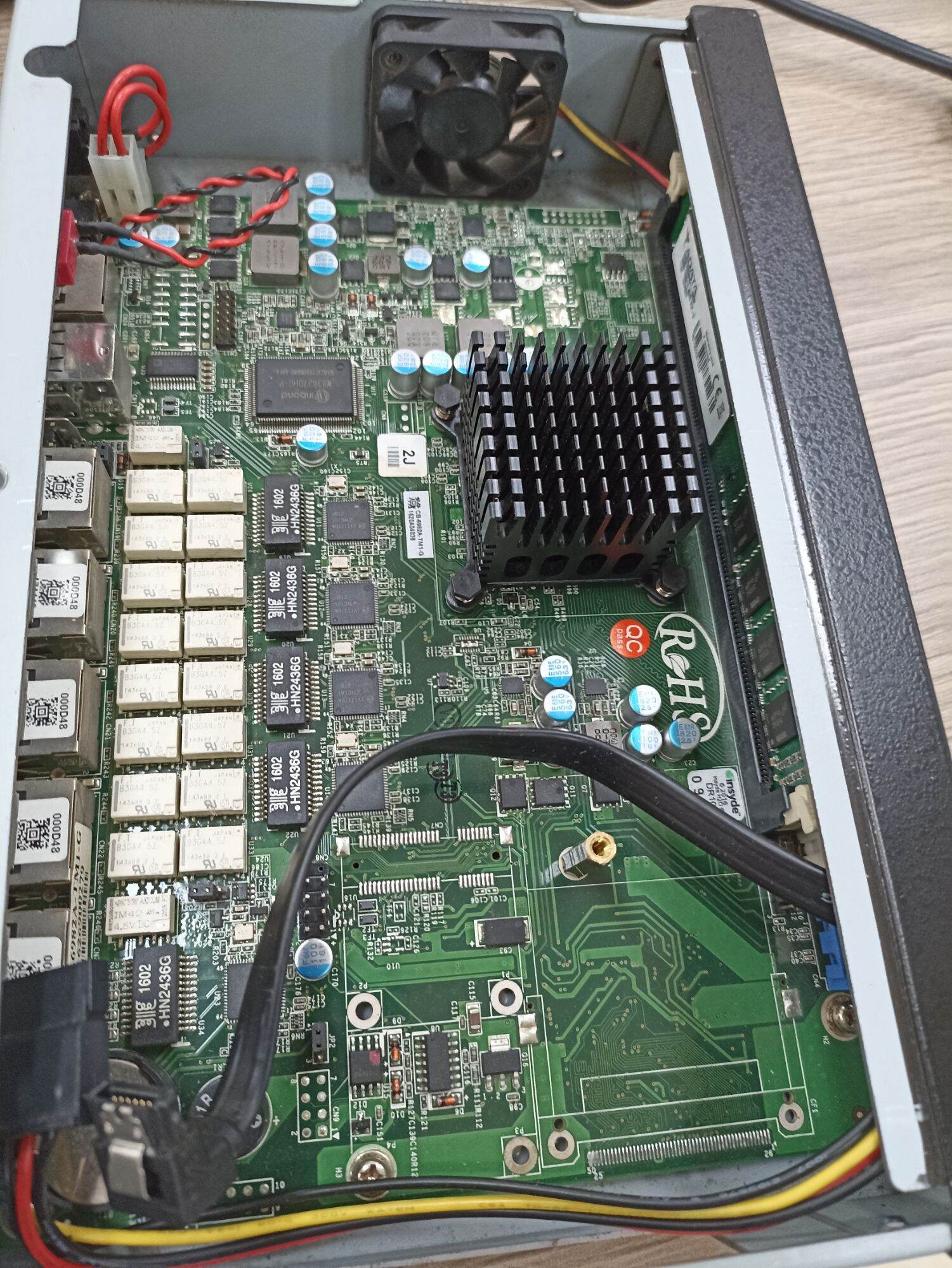 Router Mikrotik PC Router Edge Trend Cloudedge Ram 4G 5 LAN Tải 500 user MixASale