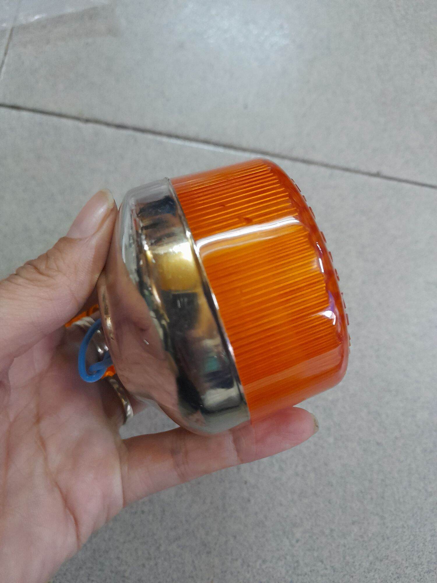 Cặp đèn xi nhan trước xe Cúp 81
