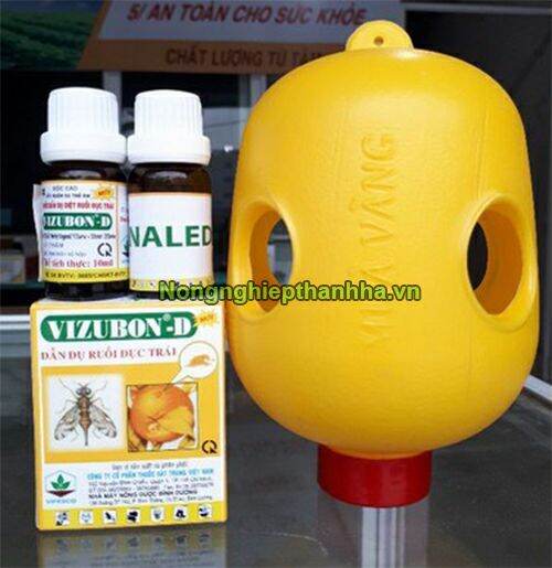 Combo 1 đèn bẫy ruồi vàng và 1 hộp chất dẫn dụ ruồi vàng.