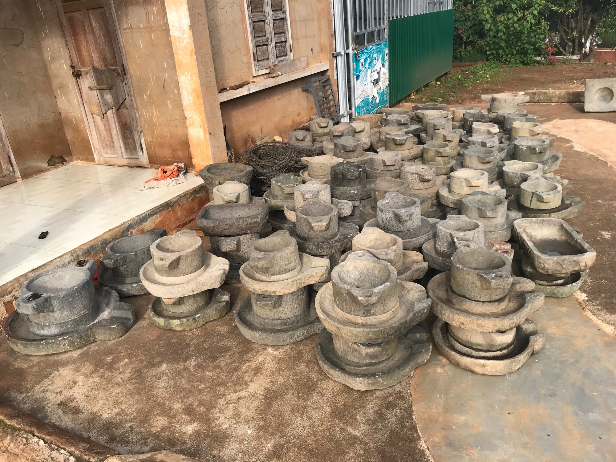 Cối xay,đá xanh núi