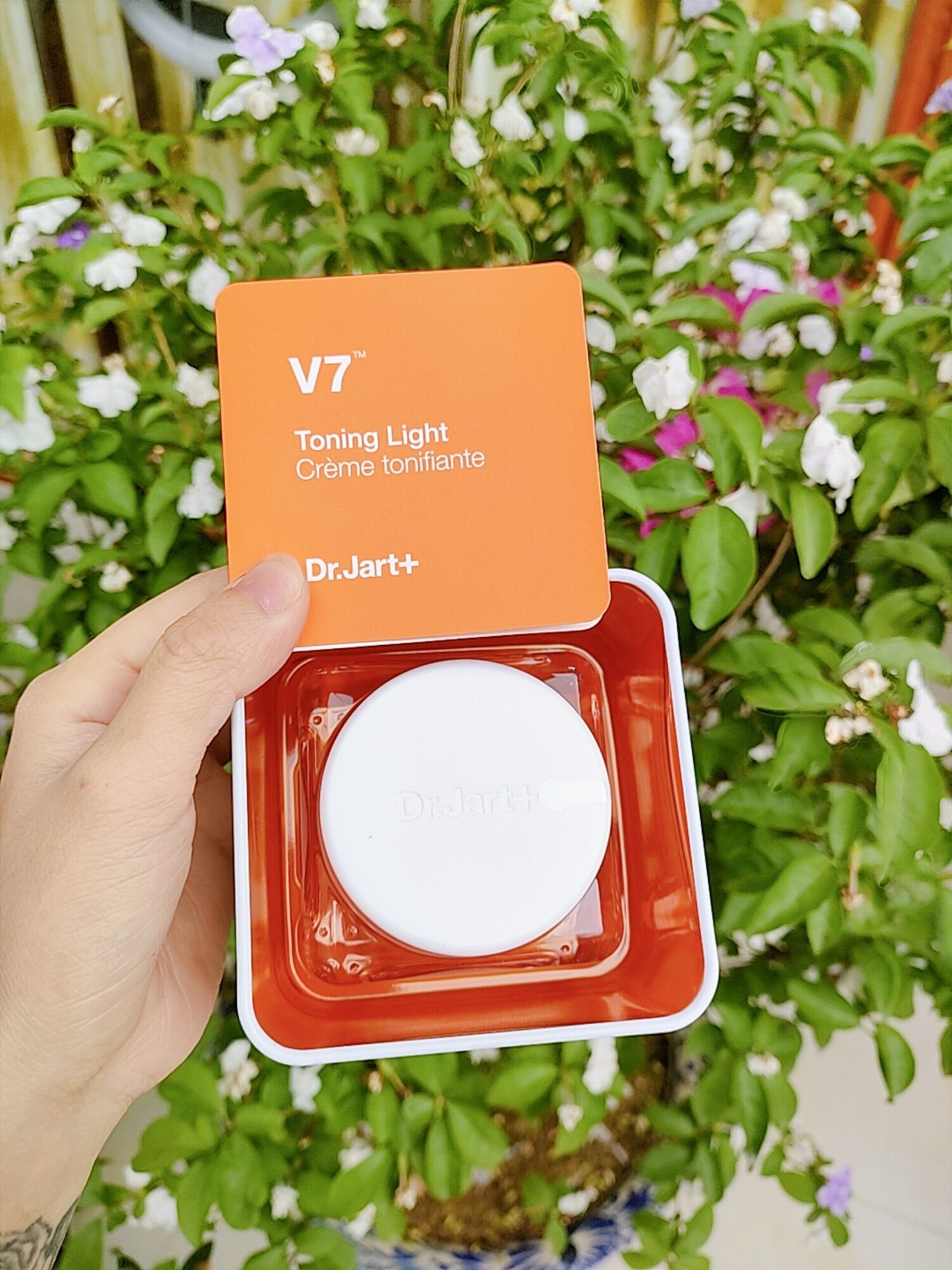 Kem dưỡng trắng da Dr Jart V7