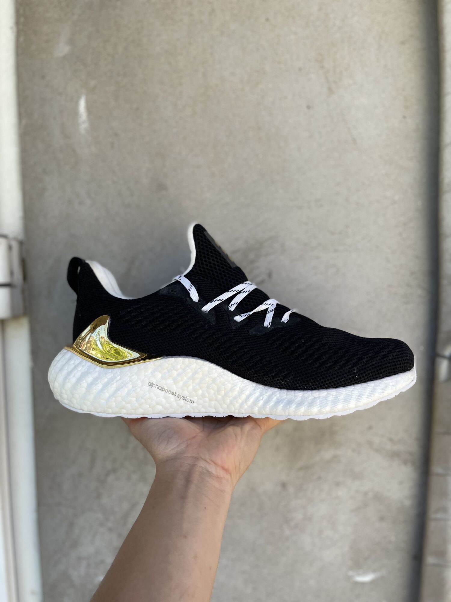 giày thể thao ultra boost black white