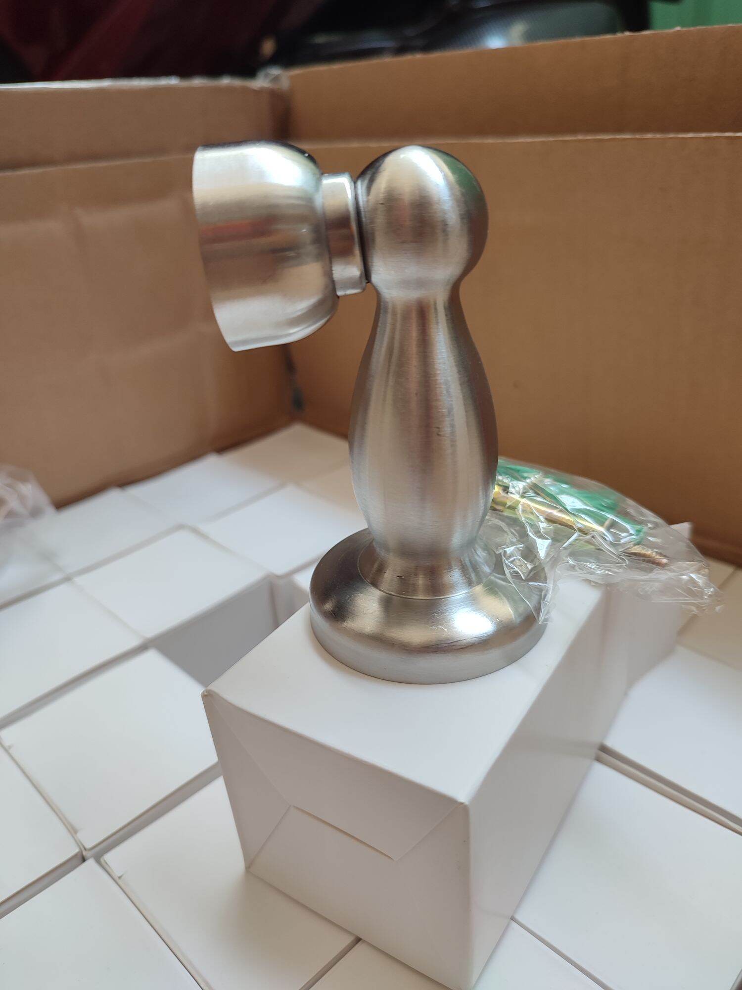 Hít cửa inox lớn