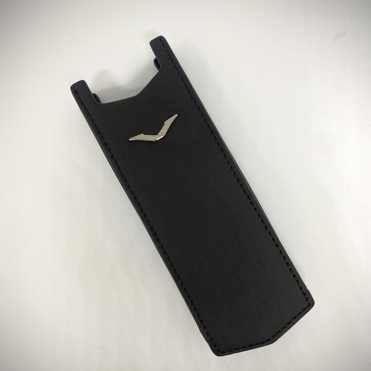 Bao da Vertu đen logo bạc sigtature Sp