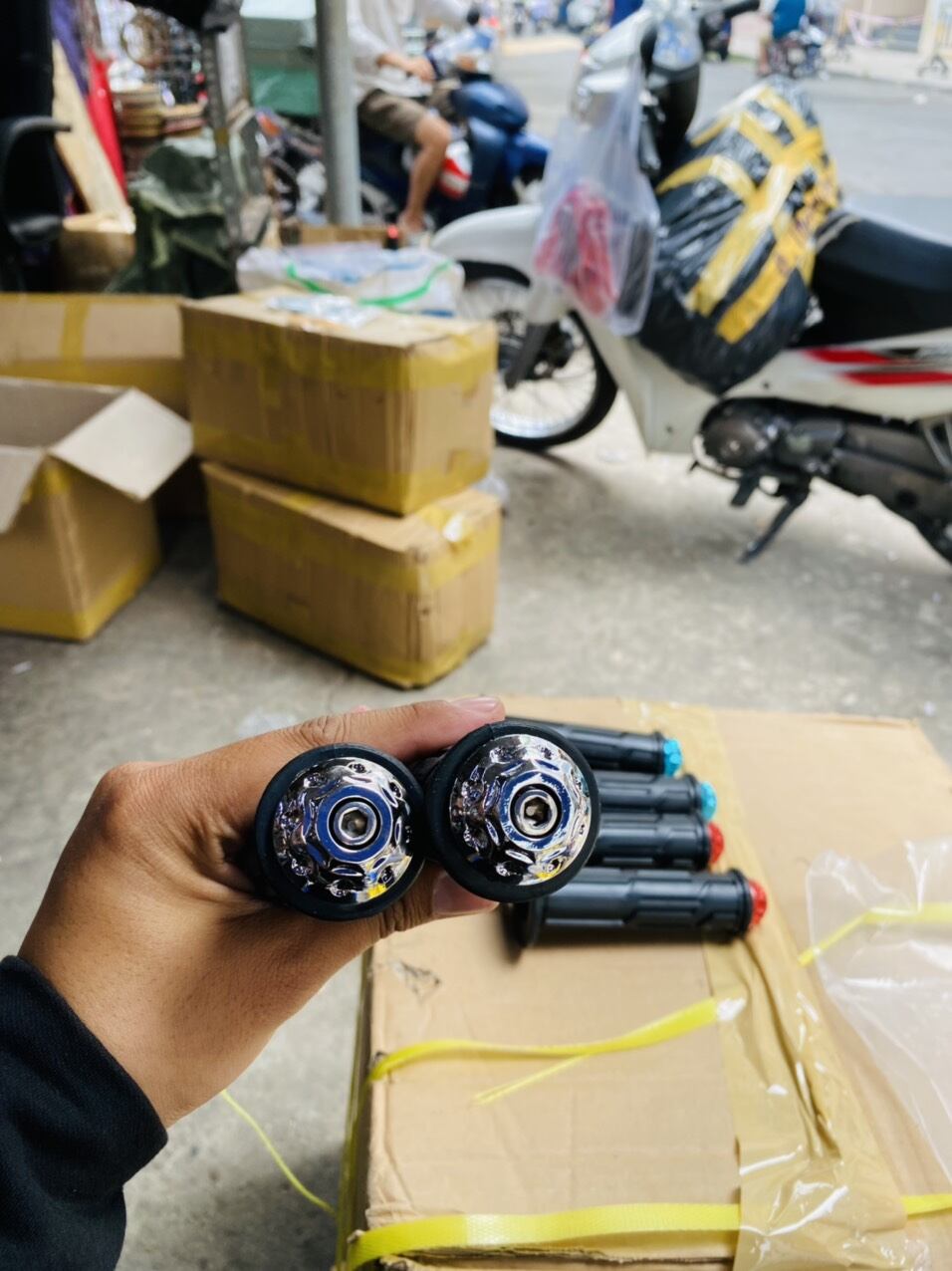 Bao tay Daytona + gù kiểu salaya thái xi cho exciter, winner, vario,vision....