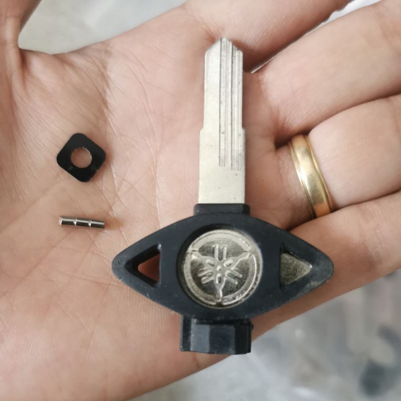Phôi chìa khóa xe Yamaha loại 2 rãnh có từ