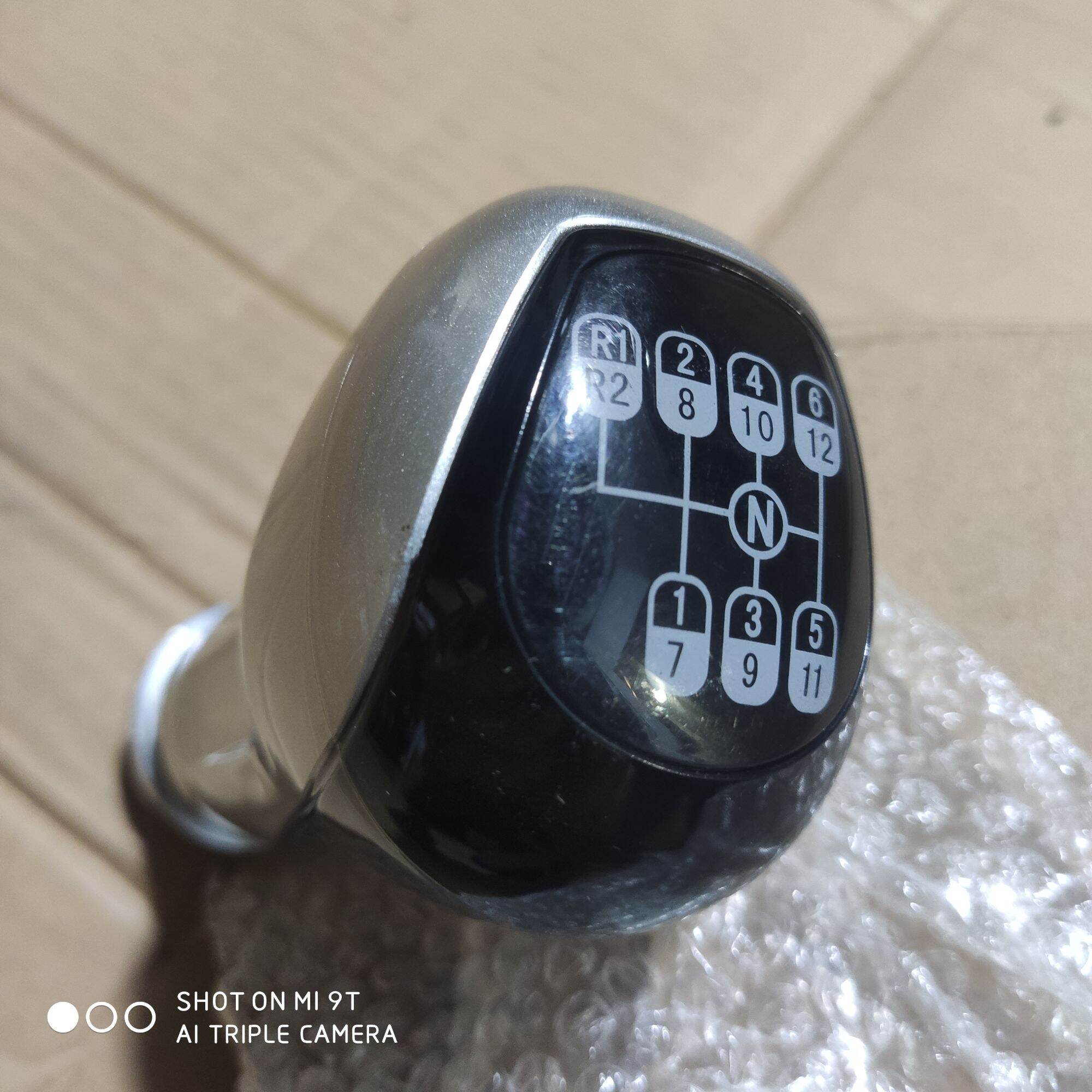 Tay nắm cần số howo a7 12 số. tay nắm số. tay đấm số howo a7, quả đấm số tay số hơi đầu kéo a7...vie parts