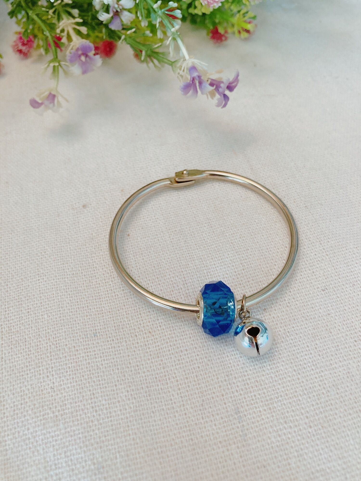 Kiềng tay 55mm charm đủ màu sắc
