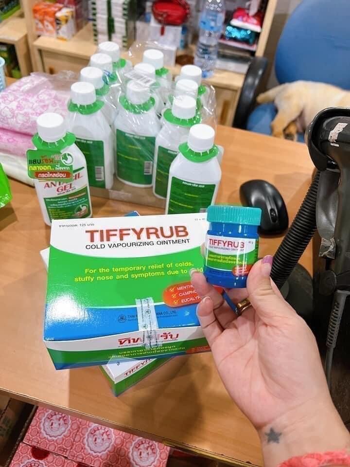 Dầu bôi chống cảm lạnh Tiffyrub thái lan