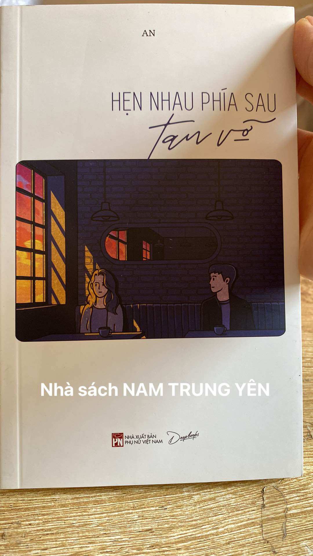 Sách - hẹn nhau phía sau tan vỡ