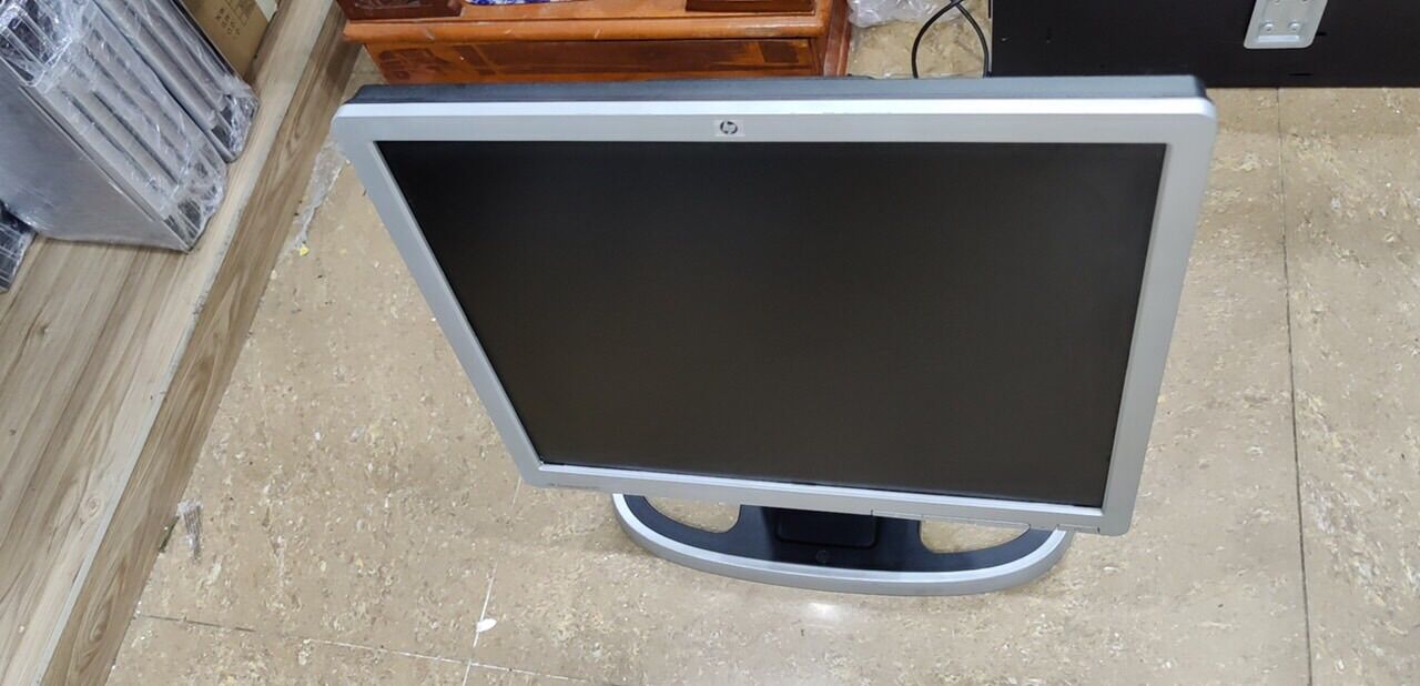 Màn hình HP 19 in vuông bền đẹp chính hãng
