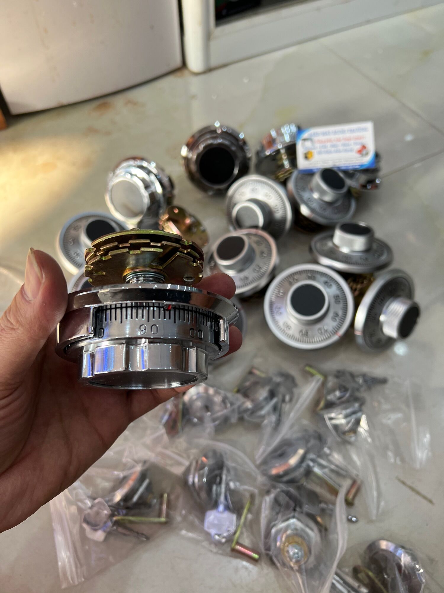 Ổ khoá mã két sắt ( loại 3 mã ) hàng sịn