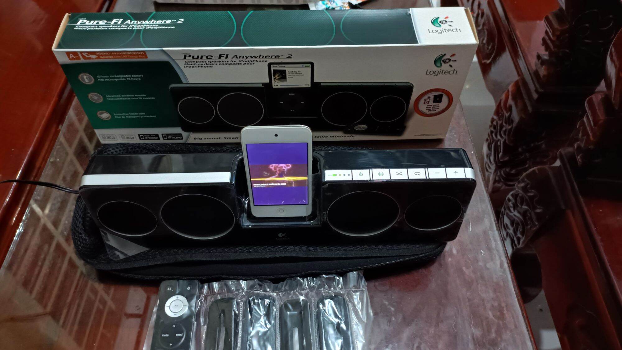 Dock Loa Logitech Pure - Fi Anywhere 2