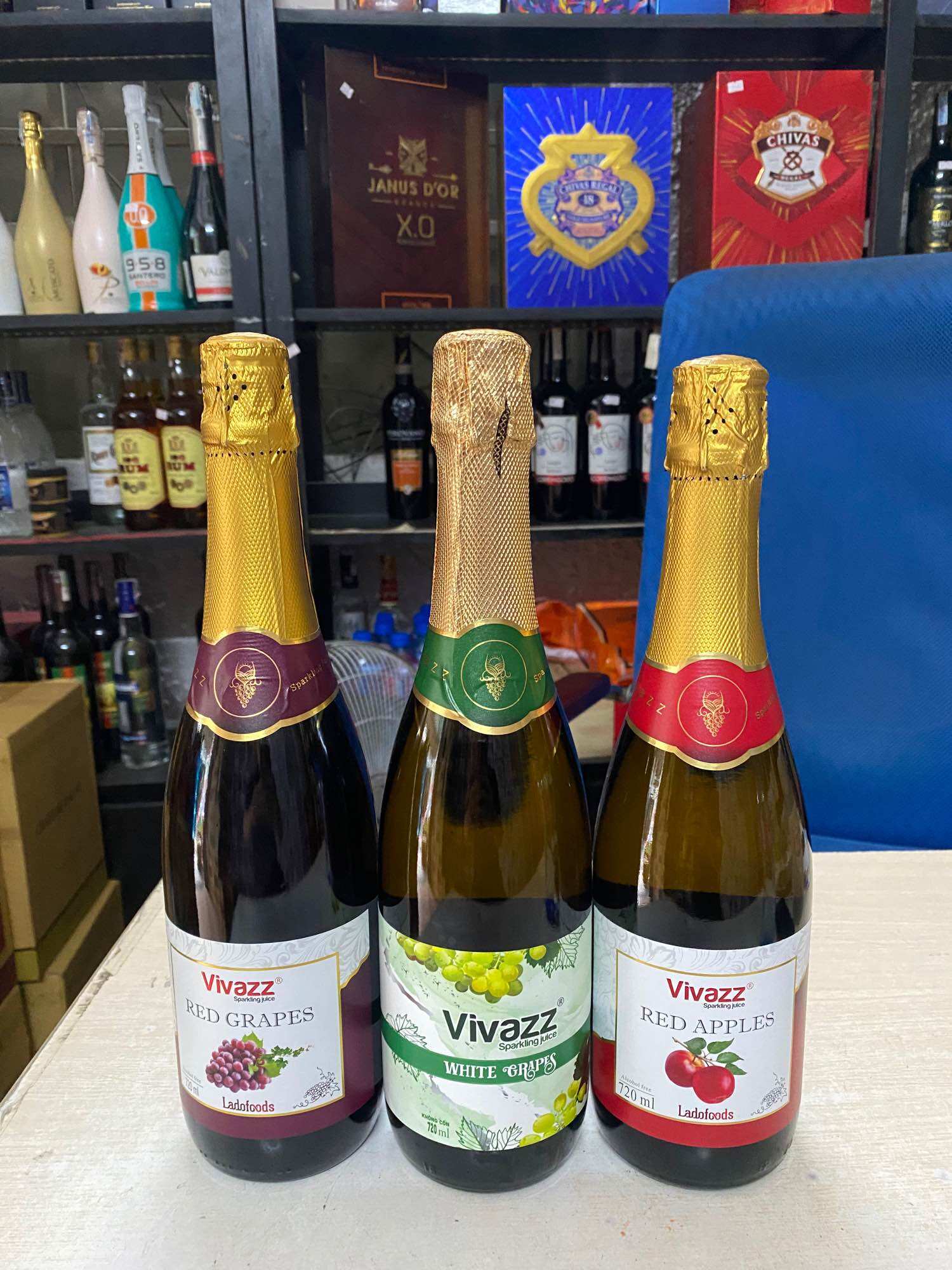 Nước trái cây Vivazz Red Grape 720ml- Nho đỏ( Nho Tím)