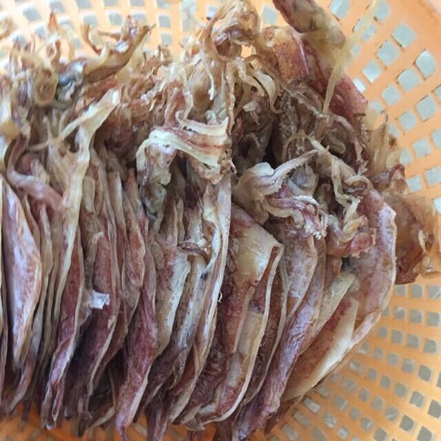 15 con mực khô(khoảng 180gr-200gr)