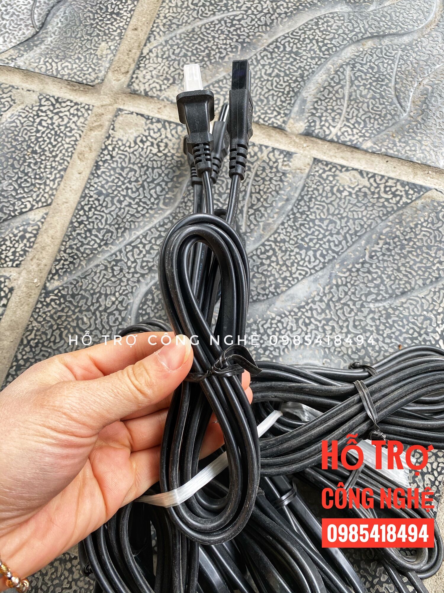 Dây nguồn số 8 chân tròn chân dẹt hàng xịn xò lõi đồng dài 1.8m- giá bán 1 sợi