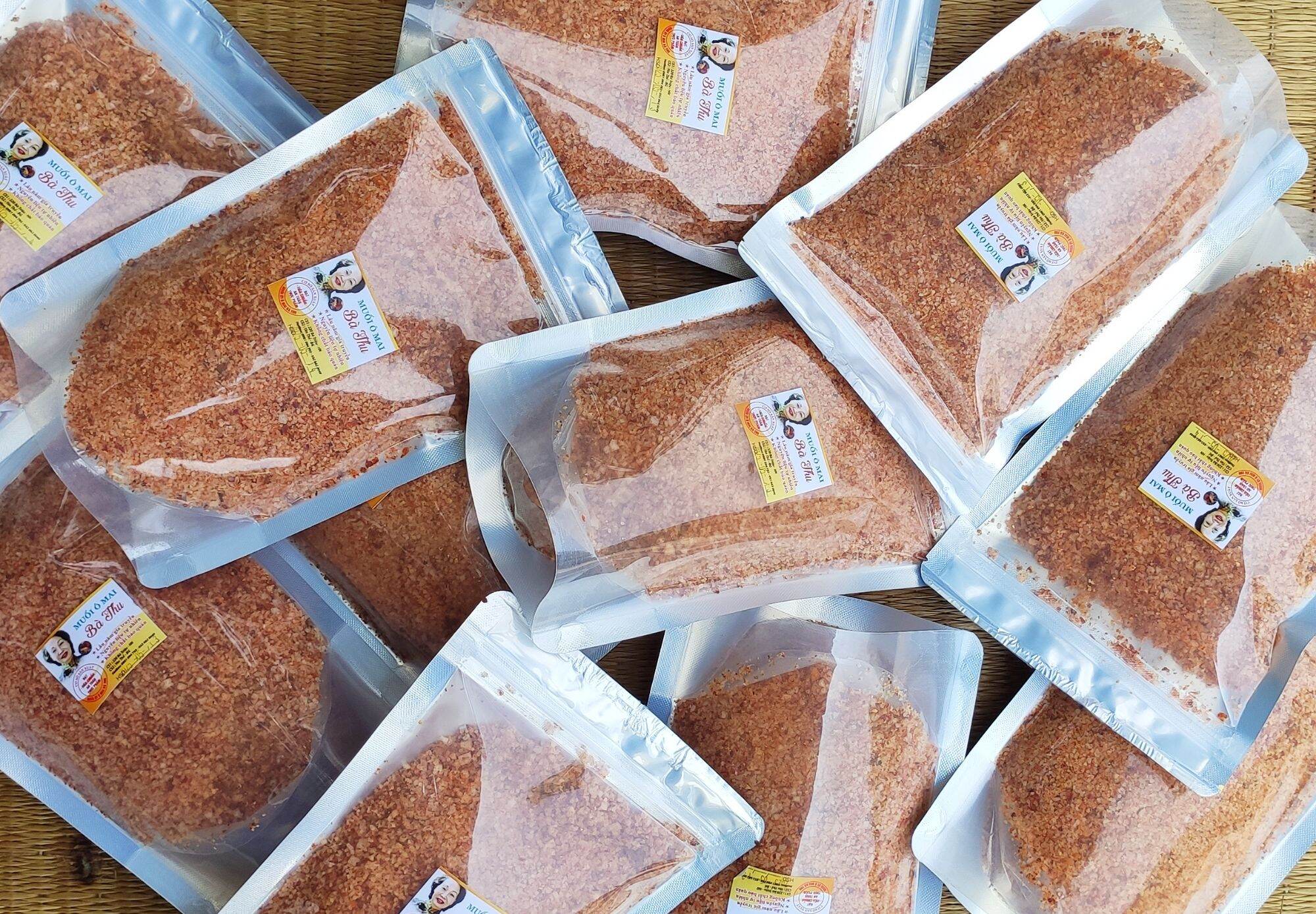 Muối ô mai Bà Thu - Túi zip 500g