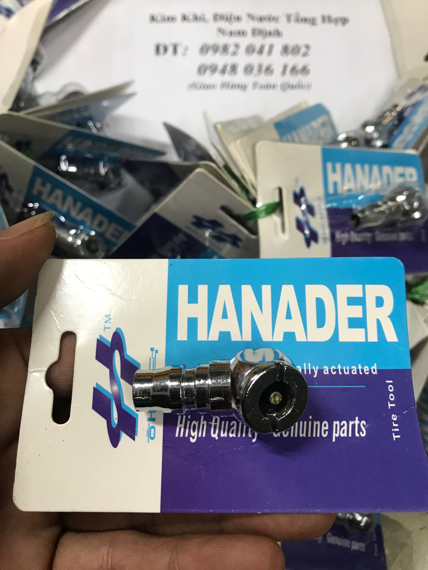 Đầu bơm hơi xe máy
