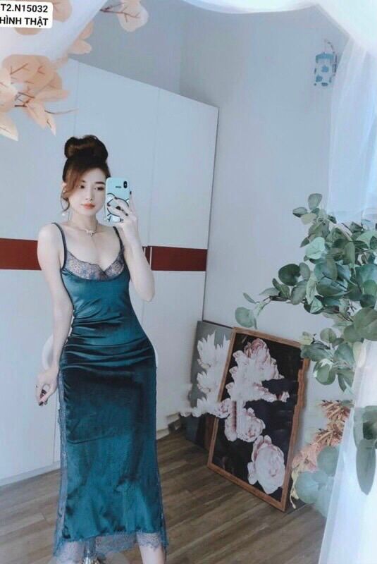 Đầm Nhung body 2 dây phối ren.