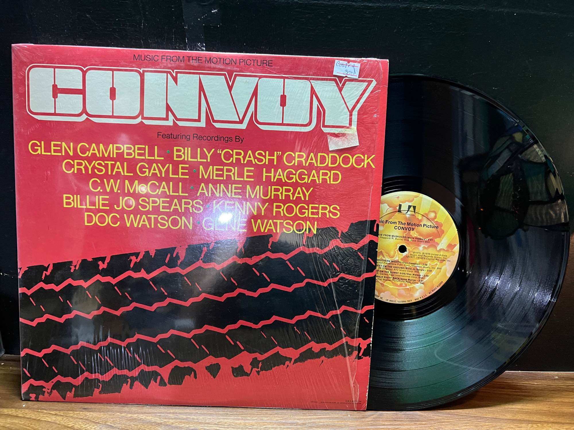 Đĩa than vinyl Vocal / Country Rock
Album nhạc phim : Music From The Motion Picture Convoy