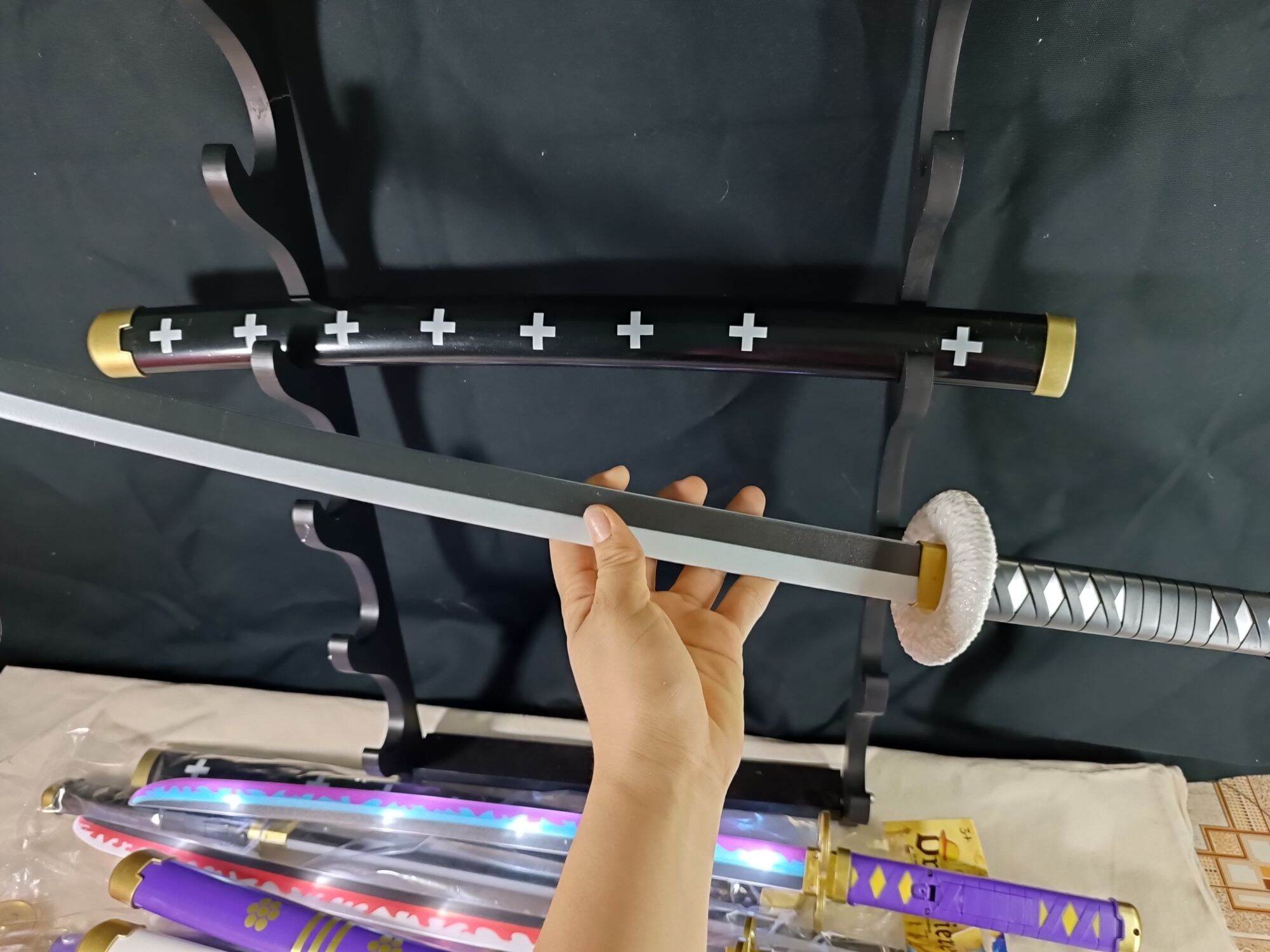 Kiếm phát sáng Zoro One piece
