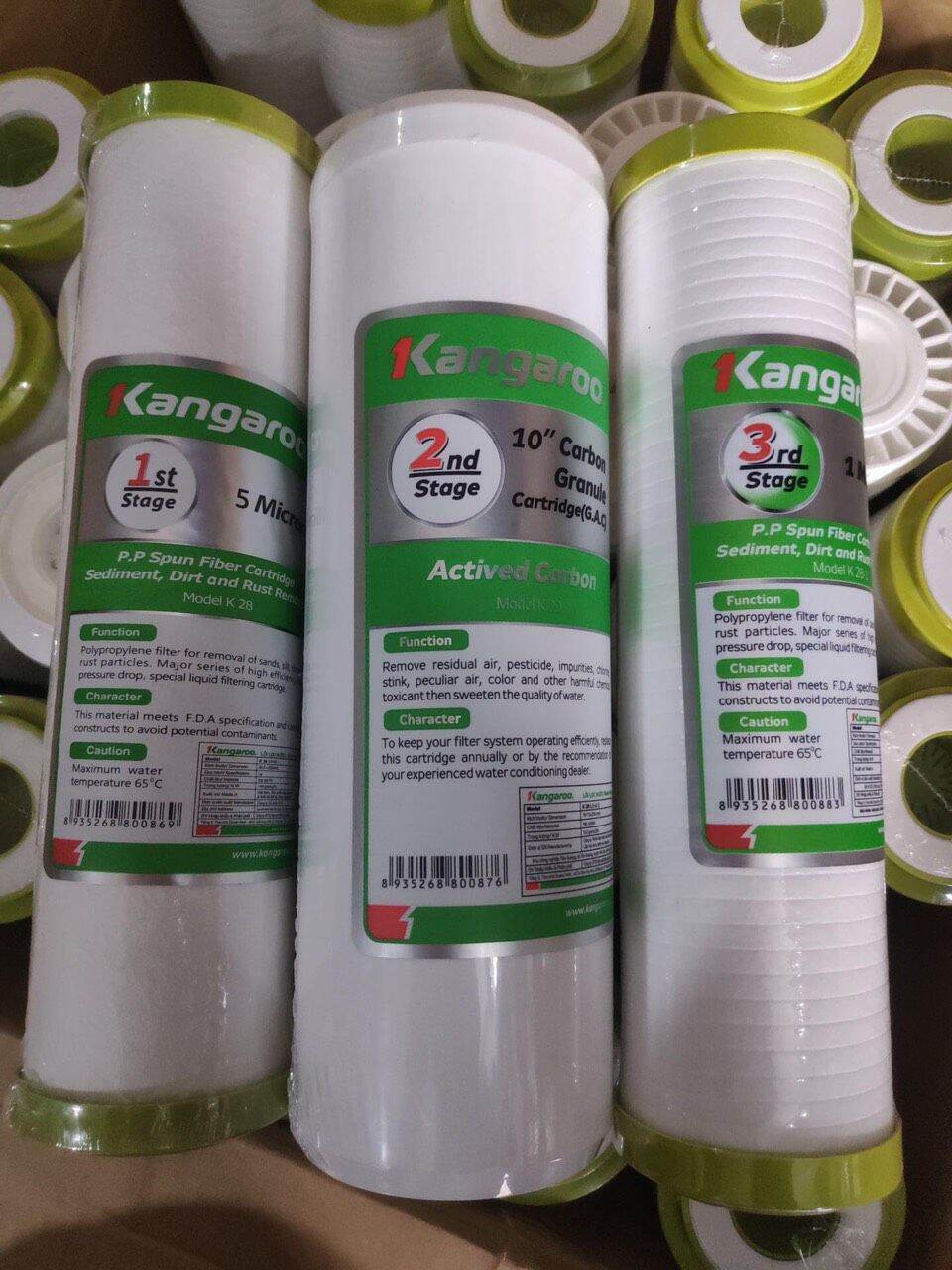 Bộ 3 Lõi Lọc Kangaroo,lõi 1 lọc bùn gỉ sét, các loại tạp chất thô khác.

Lõi số 2: Loại bỏ các chất gây mùi như chất tẩy rửa, thuốc trừ sâu, các loại hóa chất độc hại.

Lõi số 3: Chặn những tạp chất thô, kim loại nặng, bùn đất, có kích thước trên 1 micron