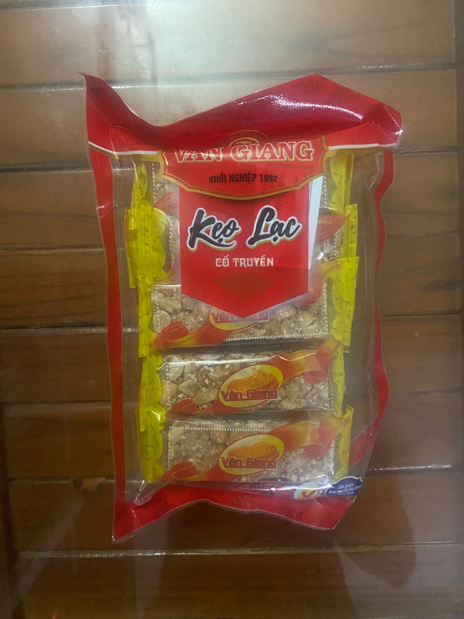Gói kẹo lạc Vân Giang 170g