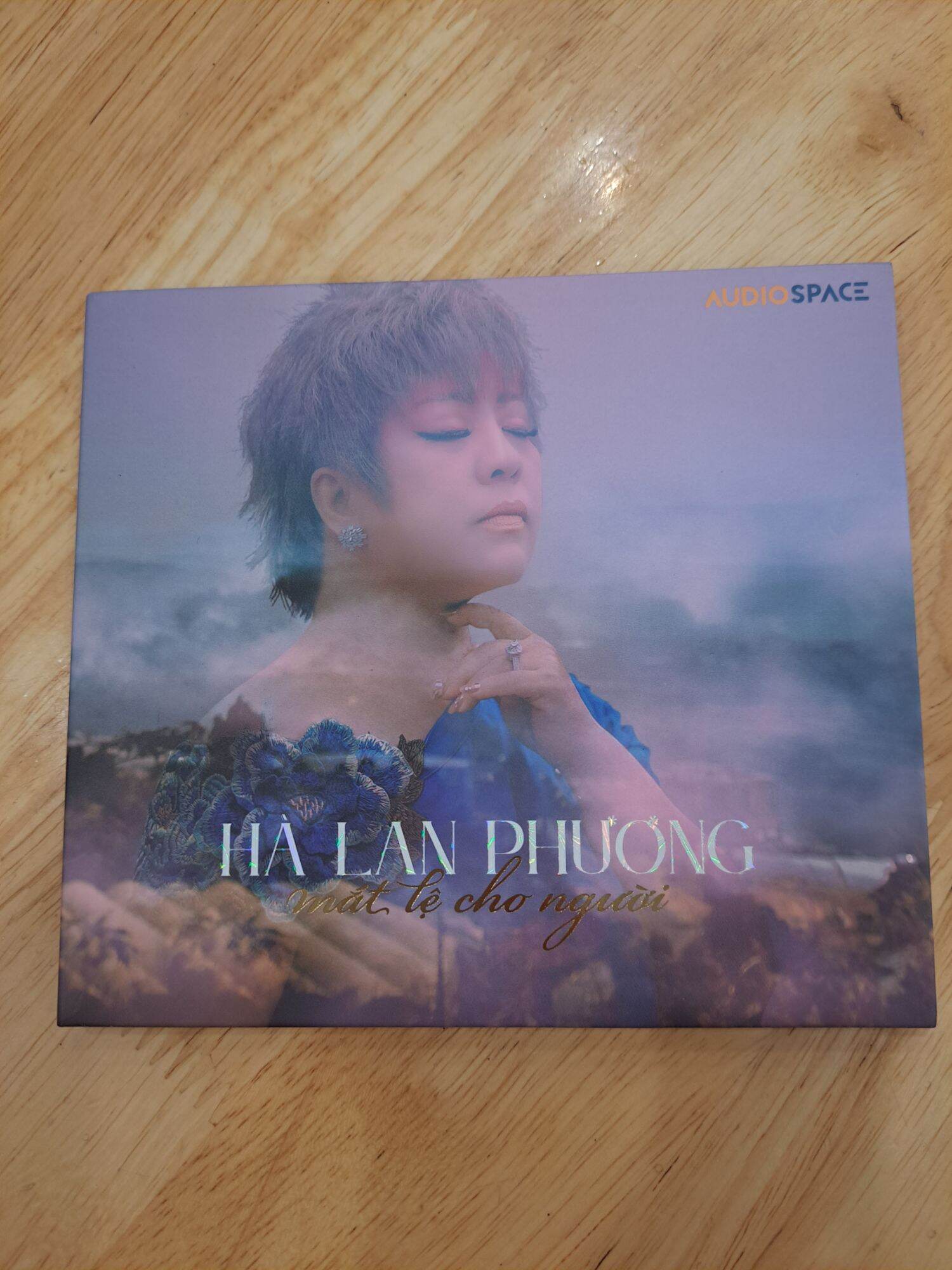 Cd Hà Lan Phương, Mắt lệ cho người