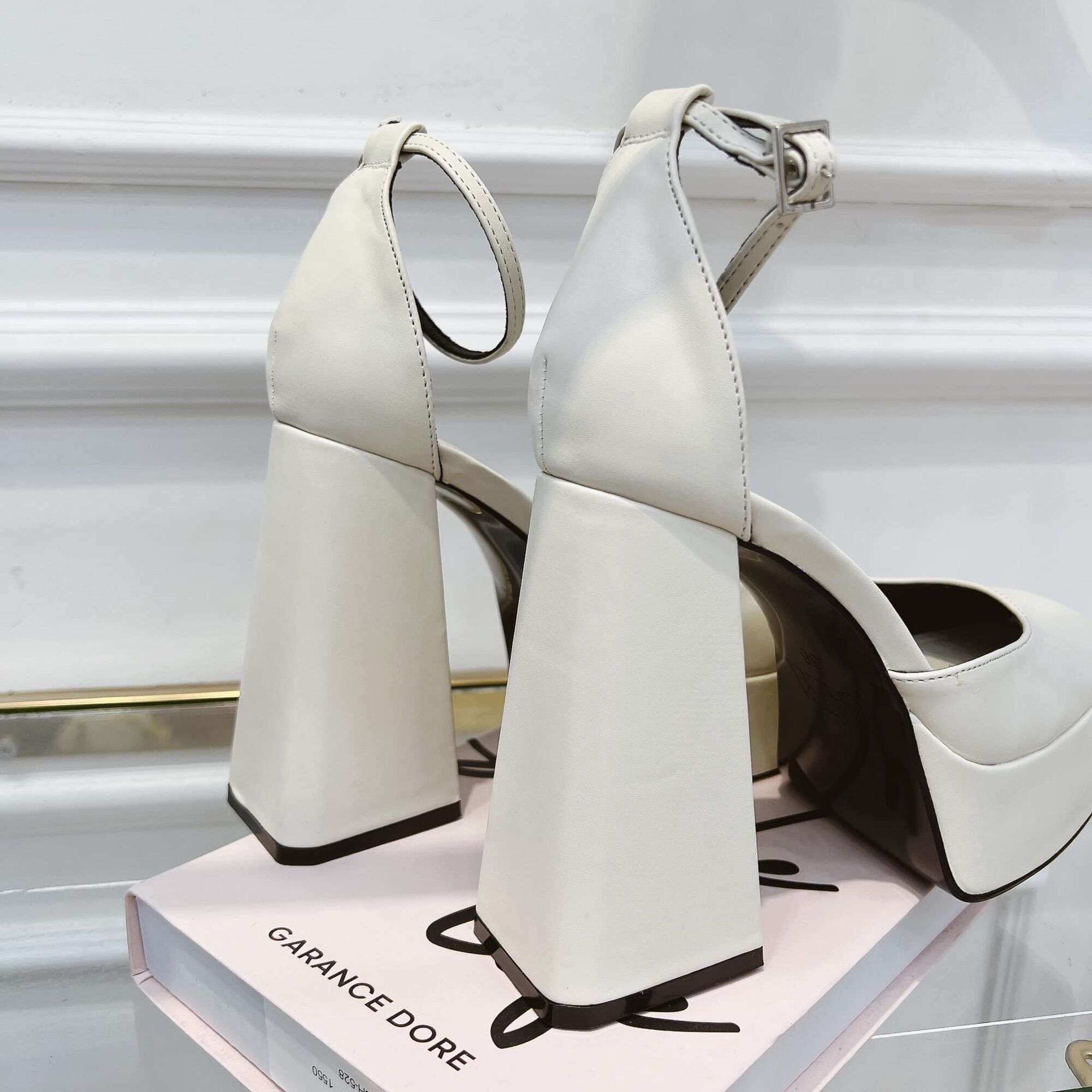 [Hàng sẵn] Giày cao gót Zara cao 12cm full box ( màu trắng)