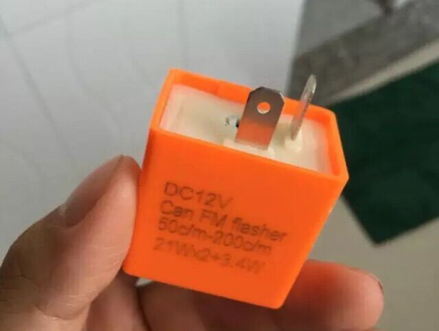 Cục chớp xinhan gắn đèn led có điều chỉnh gắn mọi loại xe