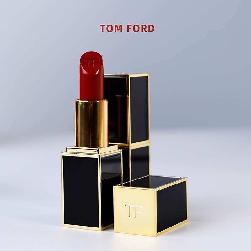 Son môi 𝑇𝑂𝑀𝐹𝑂𝑅𝐷 16 màu đỏ ruby