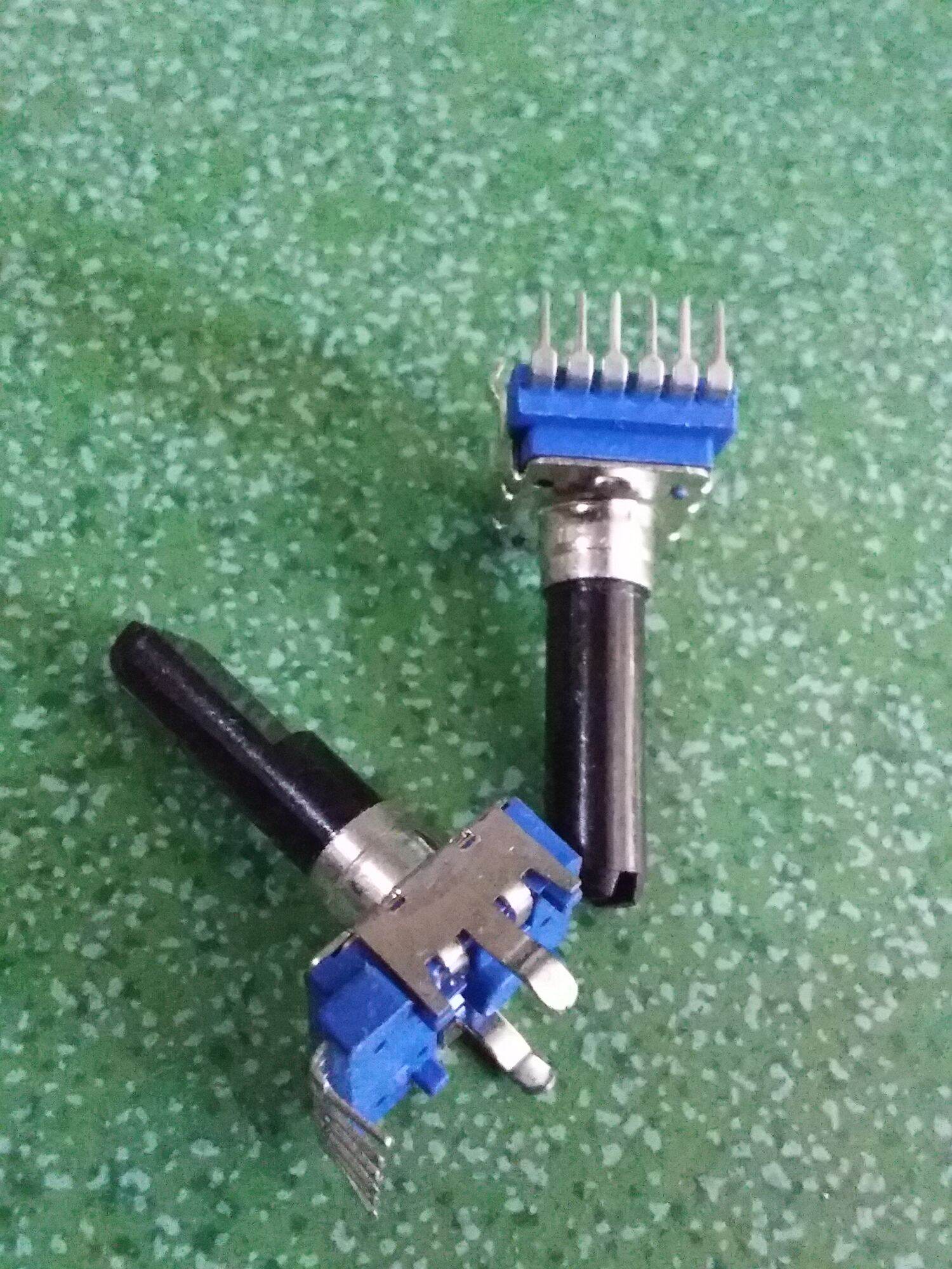 PHỤ KIỆN MIXER 1CHIẾC VOLUME MIXER 6 CHÂN