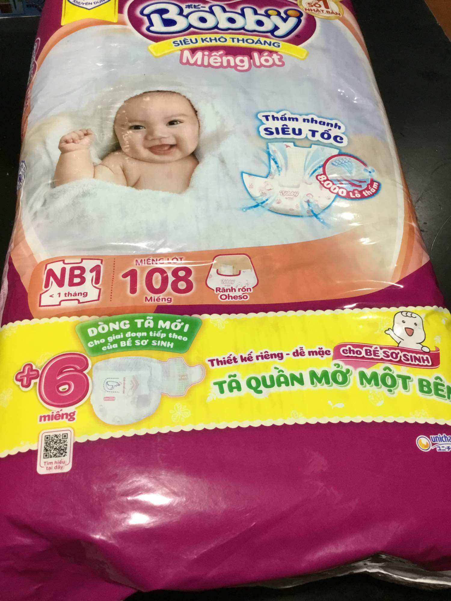 Tặng thêm 6 miếng tã quần bên trong - Miếng Lót Bobby Newborn 1 108 Miếng Êm Mềm Khô Thoáng - Miếng lót sơ sinh Bobby NB1