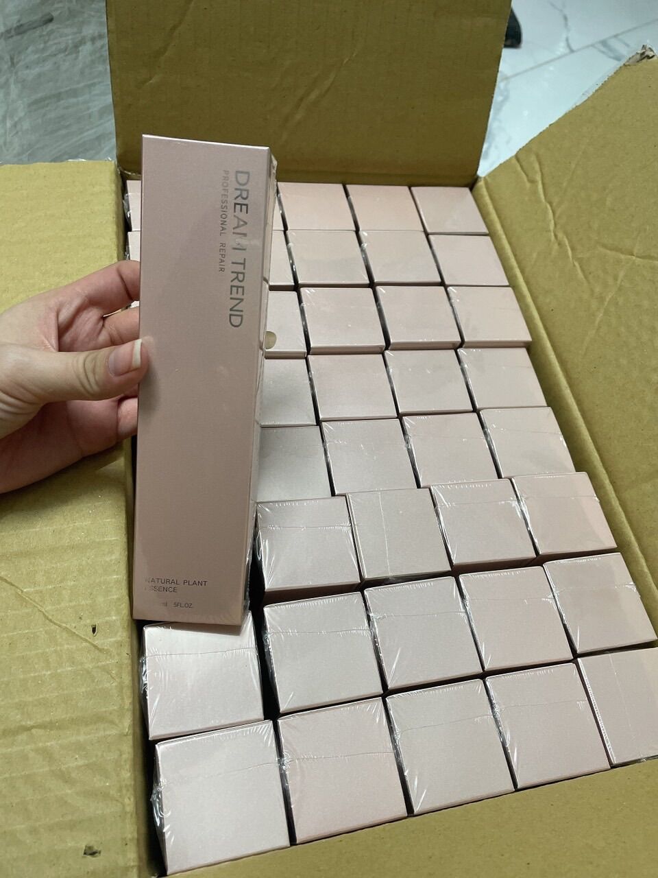 Combo 2 chai dưỡng tóc AHA DREAM TREND (1hồng + 1 trắng)