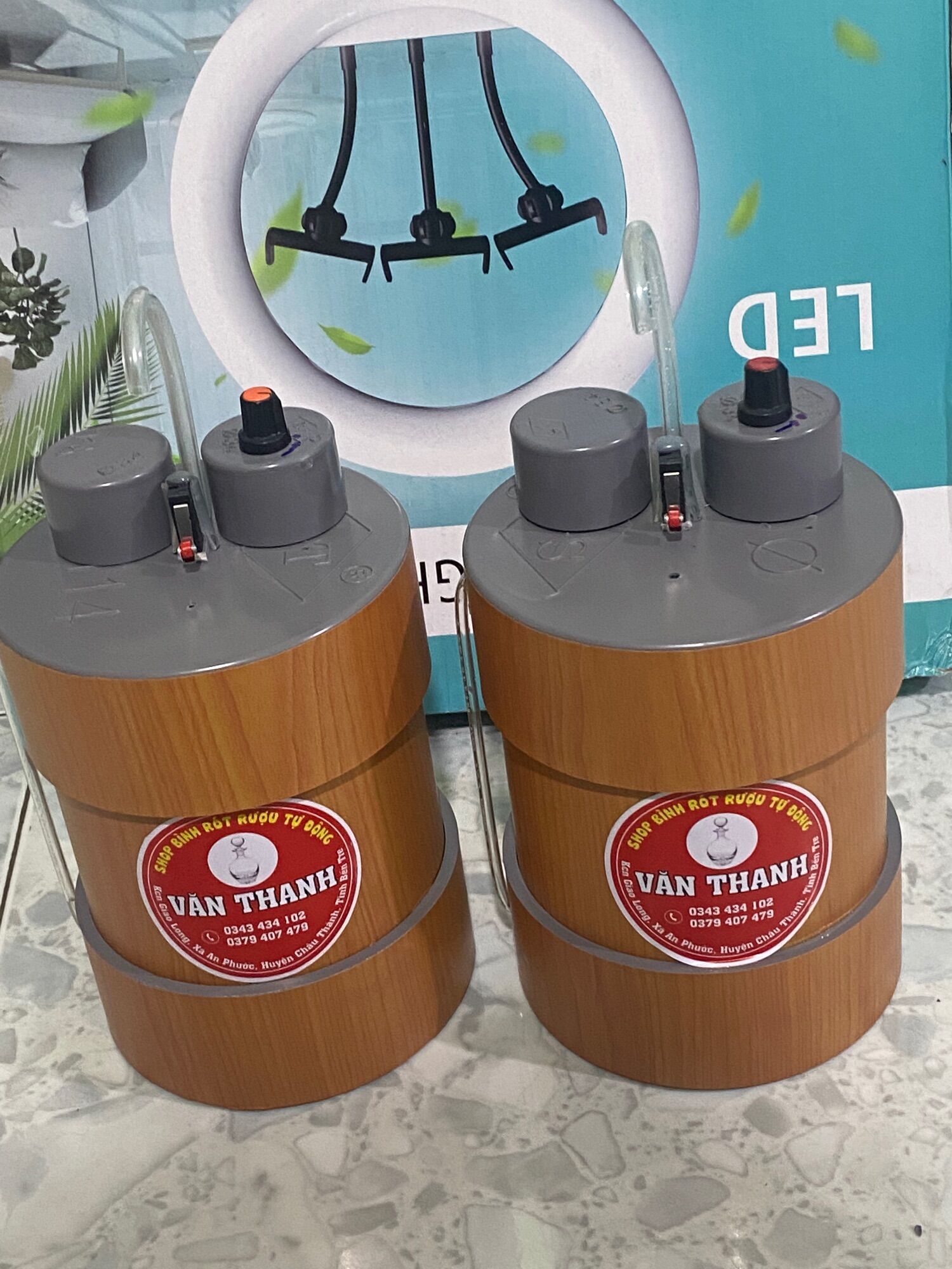 Bình rót rượu tự động giã gỗ 1.5l