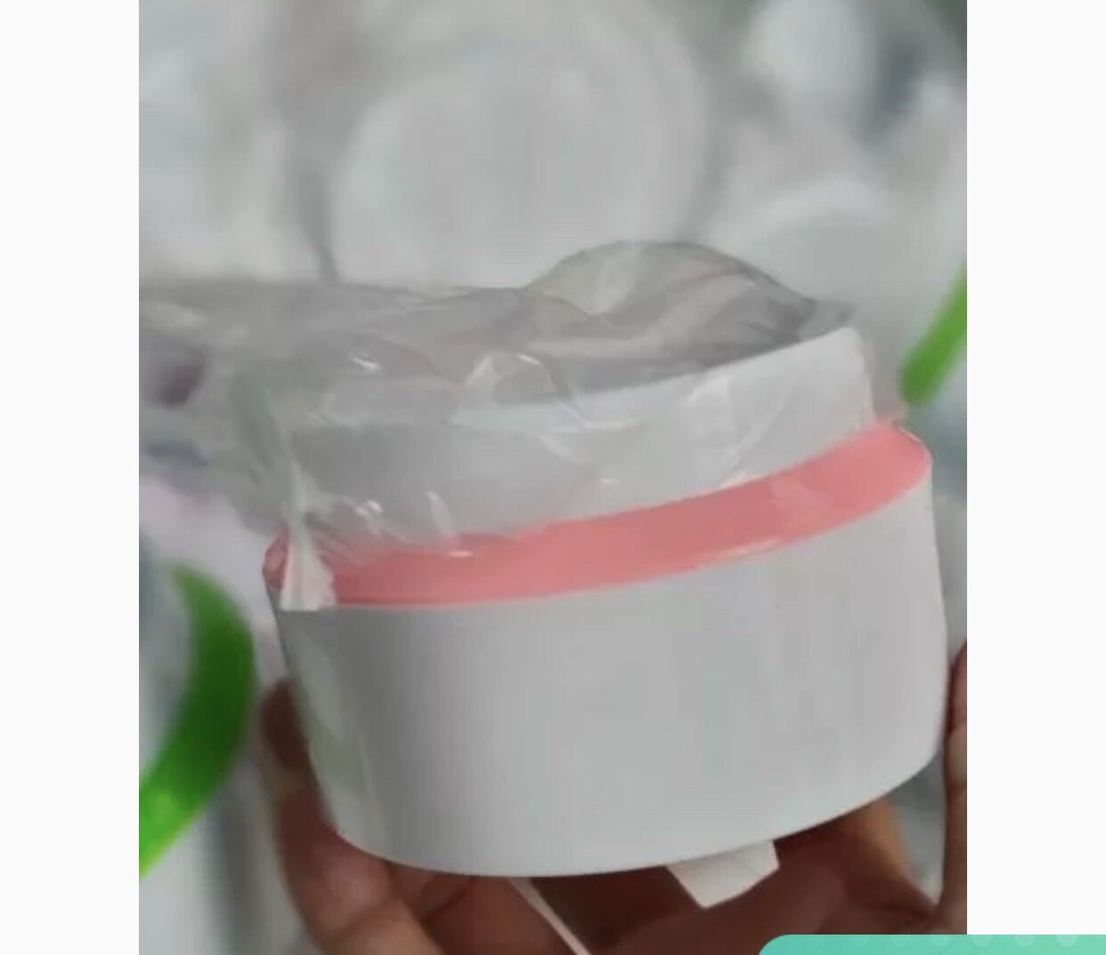Hủ 200gr thân trắng viền hồng