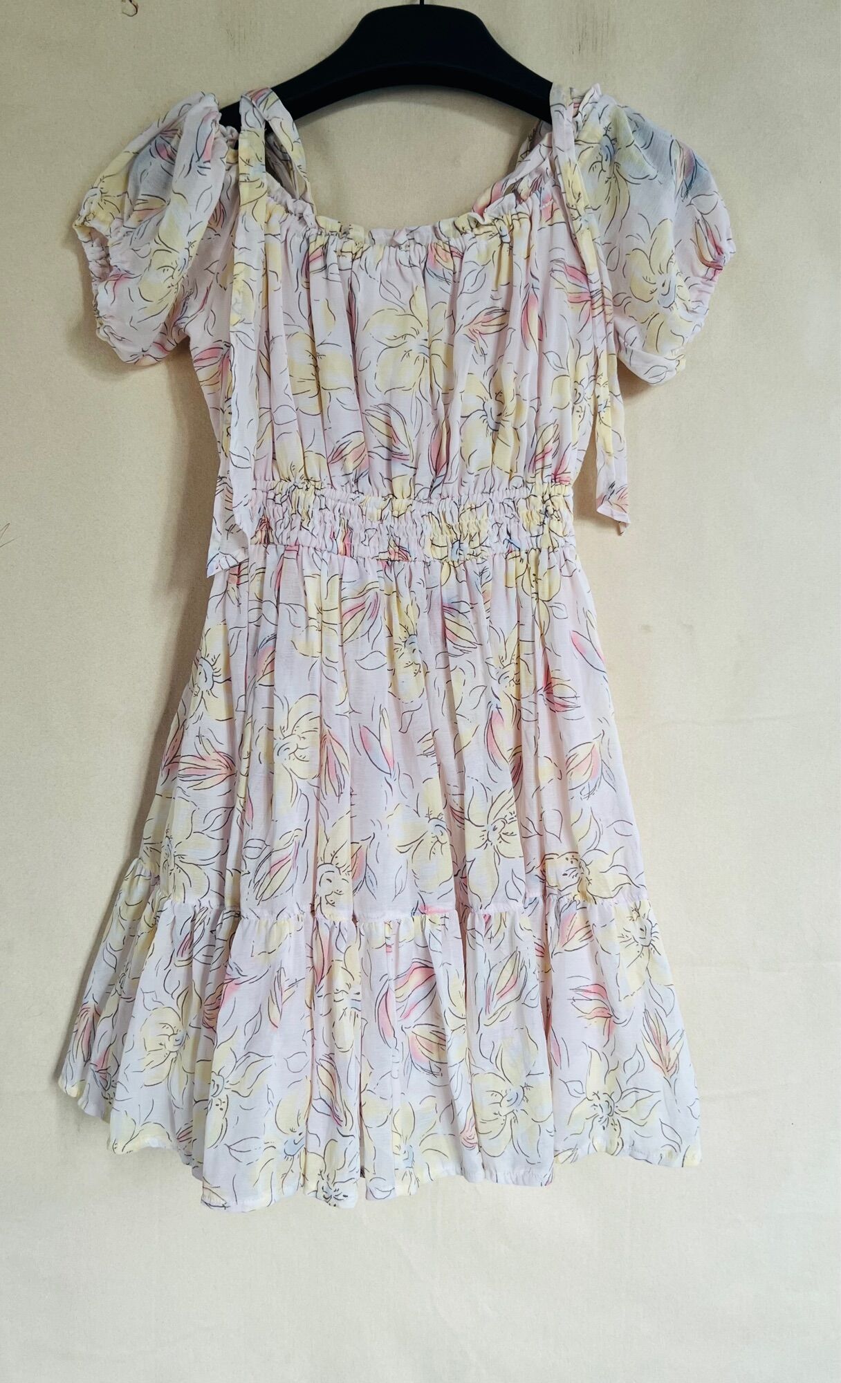 Đầm Hoa Trễ Vai sz S, new 99%