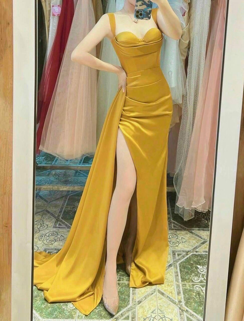 ĐẦM BODY 2DÂY  XẺ ĐÙI PHỐI TÀ