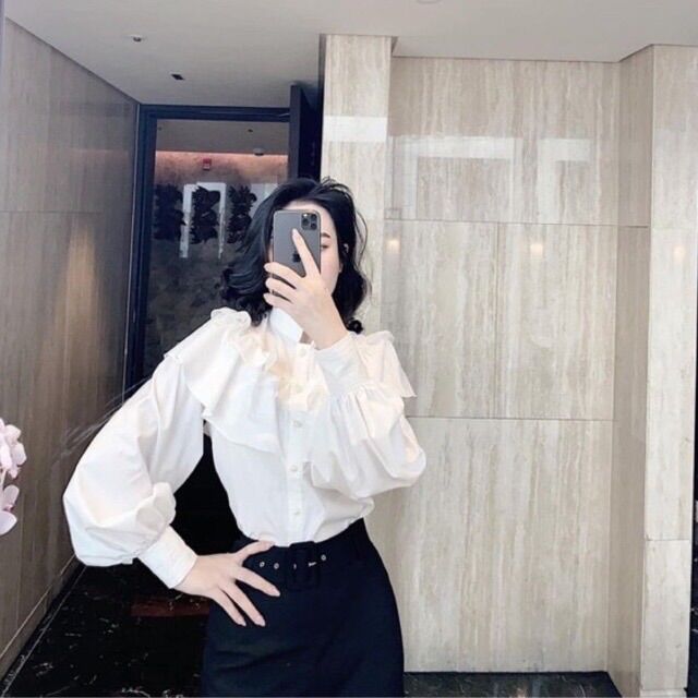 Áo sơ mi trắng cổ trụ bèo tầng