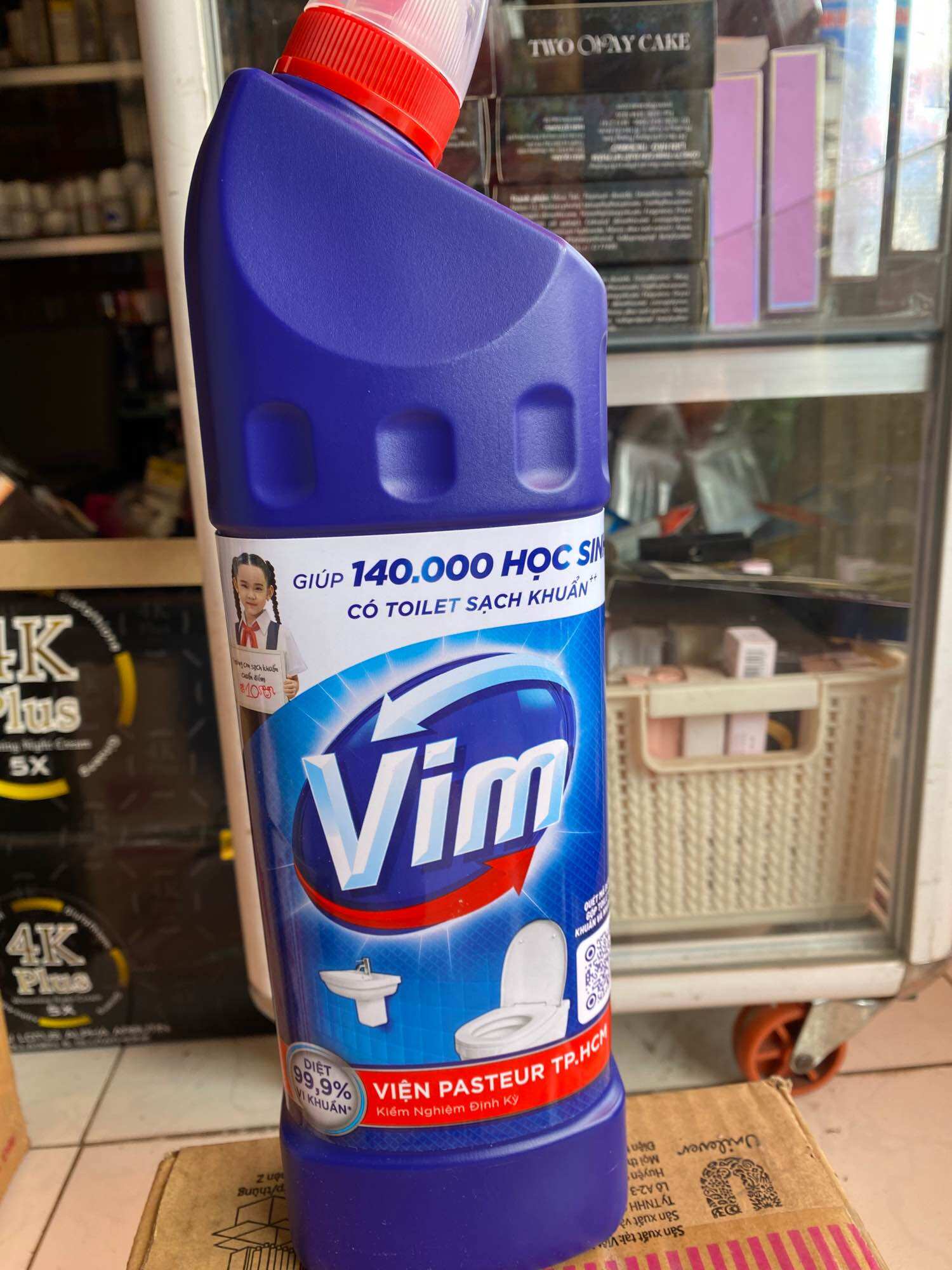 Chất tẩy rửa bồn cầu vim 880g diệt khuẩn