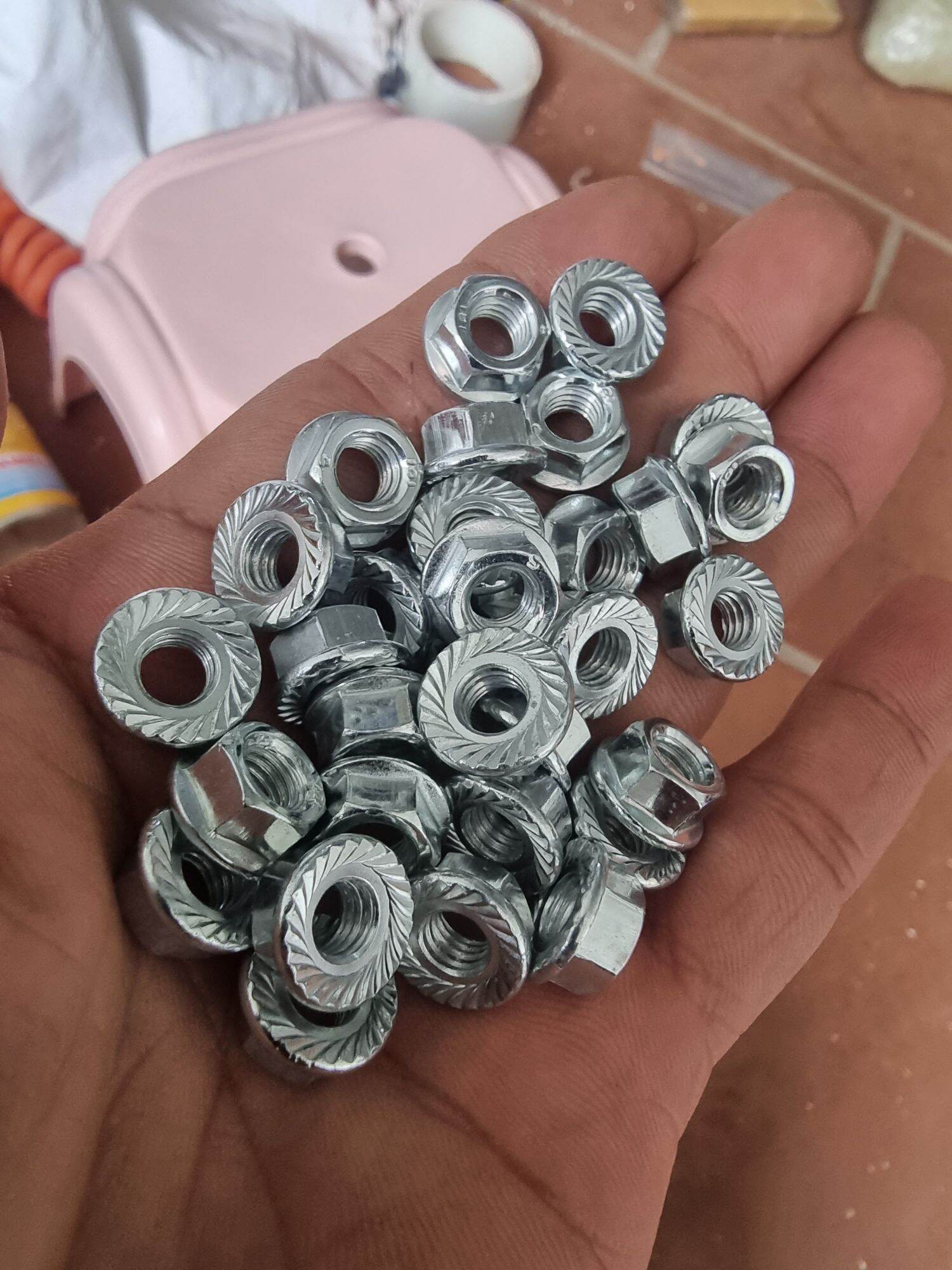 50 ê cu liền long đen M10x1.5mm