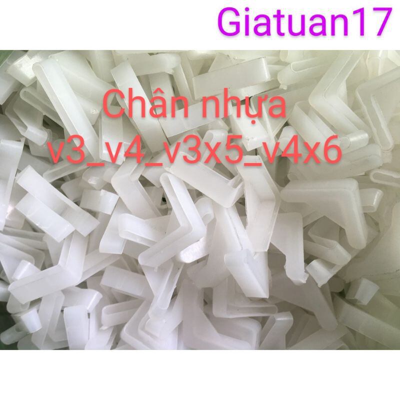 Combo 4 chân nhựa v4x6cm,v3,v4,v3x5cm kê chân kệ v lỗ